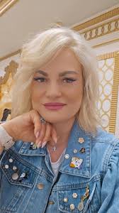 Alguna mujer que rente un cuarto, soy mujer, soy tranquila! Solo en área  DES PLAINES O WHEELING! Me urge por favor, debo desalojar el 1 de enero🥺😔