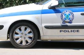 Συνορεύει με τις εξής χώρες: 8riler Sthn Troizhnia Nekros 58xronos Dikhgoros Me Trayma Sto Kefali Ta Nea
