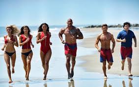 Zac efron and alexandra daddario watch a drone fly over head during a photo call for baywatch on may 17, 2017 in sydney, australia. Zac Efron Blamiert Sich Beim Baywatch Dreh