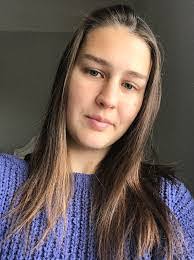 Amber Lint's Instagram, Twitter & Facebook