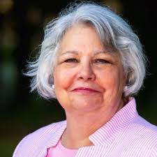 💙**Alumni Spotlight**🧡 Katrina Bostick, c/o 2014, is featured in the  current issue of Essence discussing how her role as Executive Director of  Family Promise of the Coastal Empire has impacted…