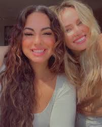 ABOUT US — Roots + Daisies