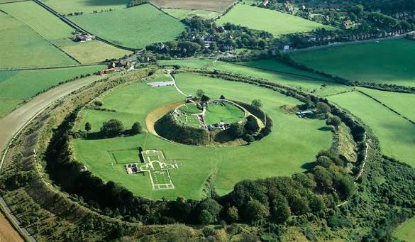 Old Sarum - Castle / Fort in Salisbury, Salisbury - Great West Way