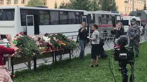 Пока там искали бомбу, всё оцепили. Ywdr6ibprqnc5m