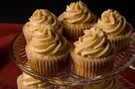 La Meilleure Recette De Creme Au Beurre A L Erable Avec Images Recette Dessert Meilleur Recette Recette Glacage