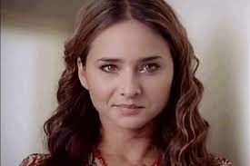 Nelly karim is an egyptian actress, model, and ballerina. Ù†ÙŠÙ„Ù„ÙŠ ÙƒØ±ÙŠÙ… ØªÙƒØ´Ù ØªØ¹Ø±Ø¶Ù‡Ø§ Ù„Ù…Ø±Ø¶ Ø®Ø·ÙŠØ± ÙƒØ§Ø¯ ÙŠØ´ÙˆÙ‡ ÙˆØ¬Ù‡Ù‡Ø§ ÙÙŠØ¯ÙŠÙˆ