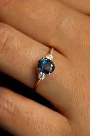 Lise Bague De Fiancailles Saphir Bleu Bague Joaillerie Bague Fiancaille