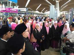 Lembaga zakat selangor (lzs) telah ditubuhkan sejak 20 tahun yang lalu bertanggungjawab menguruskan urusan zakat di negeri selangor. Tahniah 17 Pelajar Berjaya Lembaga Zakat Selangor Facebook