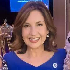 Erica Fell Irvine (@eeirvine)