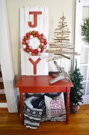 Can you believe that one of these beauties will cost you about $5 total! 40 Warm And Cozy Farmhouse Inspired Christmas Decorating Ideas