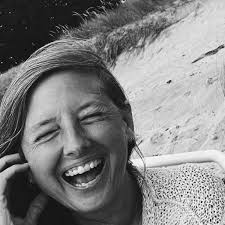 Who can recommend a dog walker in Whitefish Bay?