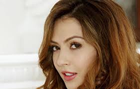 Its' my everything which means that i will give you in return my everything. Wallpaper Look Girl Face Model Hair Hairstyle Cassie Laine Images For Desktop Section Devushki Download