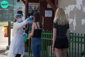 Articolul 1 se modifica si va. Senatul A Votat O Lege Prin Care Elevii Vor Primi Anual Cate 350 De Lei Pentru UniformÄƒ Spotmedia Ro