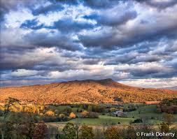 Pin By Harrisonburg Tourism On Adventurous By Nature Beautiful Places To Live Virginia Is For Lovers Valley Landscape