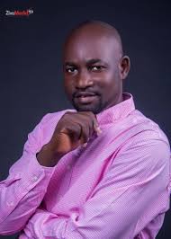 Between the PASTOR and the DOCTOR who is GOOD in keeping SECRETS?.