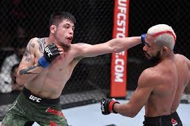 Henry cejudo congradulates brandon moreno after fighthenry cejudo,brandon moreno,ultimate dream fight,khabib reaction to connor fight,connor vs dustin fight. Ufc Referee Jason Herzog Trolls Fan On Figueiredo Point Deduction