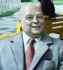 File:Figura de Julio Martínez Prádanos.jpg