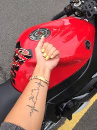 Tattoo Motorbike Yamaha R1 Tattoocar Tattoo Motorbike Yamaha R1 Motorsiklet Kaski Karizmatik Dovmeler Bisikletli Kizlar