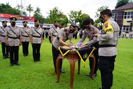 Mie instan dikemas menjadi makanan yang prakt. Kapolres Pimpin Sertijab Lima Perwira Dilingkungan Polres Batang Perkasa Nusantara