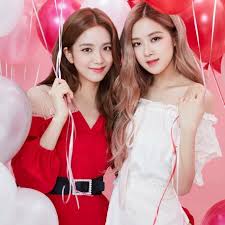 107 según la revista, ha participado en sesiones de fotos como planificadora y decidiendo el concepto, los borradores de cabello y maquillaje, incluido el estilo. 83 Jisoo Rose Ideas Korean Girl Groups Blackpink Jisoo Blackpink