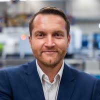 600+ profilů „Řezníček“