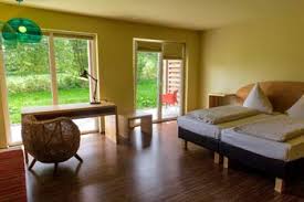 So erfahren wir uns selbst mehr und mehr als stillen, gegenwärtigen beobachter und entdecken, dass unser innerstes wesen frieden und liebe ist. Das Daishin Zen Kloster Und Seminarzentrum Buchenberg Allgau