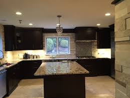 Pin By Lily Ann Kitchen Cabinets On Cocinas Pequenas In 2020 Kitchen Cabinet Styles Espresso Kitchen Cabinets Shaker Style Kitchen Cabinets