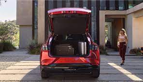 Primul suv complet electric de la ford. Ford Stellt Elektroauto Mustang Mach E Vor Bilder Video Ecomento De