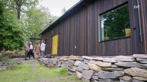 Vad är det egentligen som händer när man väljer att förverkliga sin stora husdröm? Hur Svart Kan Det Vara Att Rita Och Bygga Hus Husdrommar Byggahus Se