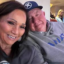 CONGRATULATIONS TO DINÉ BREAKAWAY ROPER DANIELLE LOWMAN 12.12.21 The Navajo  Nation is proud to recognize Diné breakaway roper, Danielle Lowman, who  qualified for this year's National Finals Rodeo in the breakaway roping