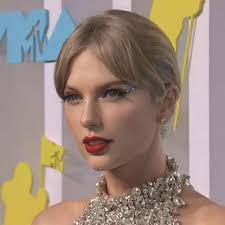 𝑻𝒂𝒚𝒍𝒐𝒑𝒉𝒊𝒍𝒆