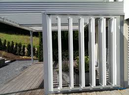 Fledmex Laverti Senkrecht Stehende Lamelle Als Seitlicher Sicht Und Wetterschutz Uberdachung Terrasse Terrassenuberdachung Sichtschutz Lamellen