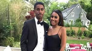 We did not find results for: Sasha Obama Presente Son Cavalier Pour Le Bal De Promo Pas Facile De Sortir Avec La Fille De Barack Obama Rtl People