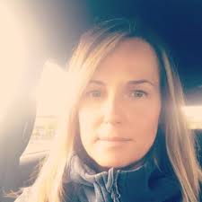 Mandy Chase's Instagram, Twitter & Facebook