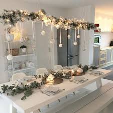 Suchen Sie Originelle Weihnachtsdekorationen Fur Im Haus Hangen Sie Es An Die Decke Vous Cherch En 2020 Decorations De Noel Originales Decoration Noel Idee Deco Noel