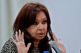 kɾisˈtina elisaˈβet ferˈnandes ðe ˈkiɾʃneɾ (listen); Cristina Kirchner Sues Google For Being Presented In The Search Engine As Thief Of The Nation Teller Report
