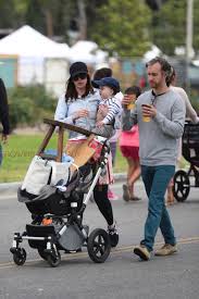 2021 interview with jimmy fallon on. Anne Hathaway Spends Mother S Day At The Market With Her Family