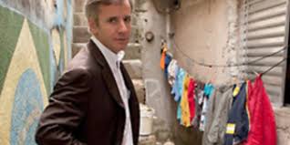 Ce dimanche sera diffusé le 500ème numéro d'enquête exclusive et pour l'occasion bernard. Bernard De La Villardiere Les Internautes Se Moquent De Lui