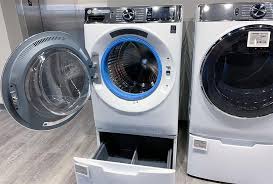 Learn the these easy steps and alternative methods to cleaning your a front load washer. Should You Buy Ge Smart Front Load Laundry Reviews Ratings Prices