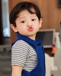 Ganteng Seperti Sang Ayah, Ini 6 Potret Menggemaskan Jourell Anak Roger  Danuarta dan Cut Meyriska