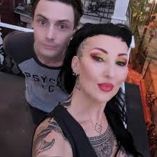 Stella Perry's Instagram, Twitter & Facebook