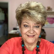 Karen Watson's Instagram, Twitter & Facebook