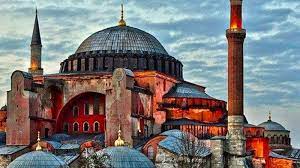 Ayasofya ile ilgili en çok merak edilen konulardan biri de anlamı ve adının nereden geldiği. Ayasofya Muzesi Ihalesini Kazanan Isvicreli Sirketin 7 Yil Daha Sozlesmesinin Bulundugu Ortaya Cikti