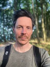 Heimweh nach Rügen O Land der dunklen Haine, O Glanz der blauen See, O  Eiland, das ich meine, Wie tut's nach dir mir weh! Nach Fluchten und nach  Zügen Weit über Land