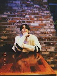 Merah saga di langit gaza. Because Of Dare Ryeonseung Fotografi Remaja Gambar Orang Fangirl