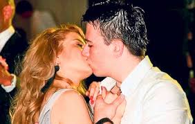 Nu propunem o stimulare a creditării spre zona „exuberanței iraționale. Exclusiv CruduÅ£a L A Sedus Iremediabil Pe Fiul Guvernatorului Mugur IsÄrescu Libertatea