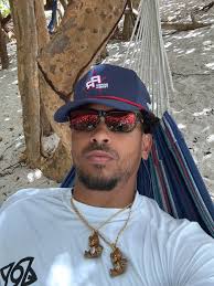 Gracias!!!! GQ México y Latinoamérica #GQGlobal 🧸🌎🇵🇷🇩🇴