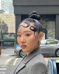 prepare to be sick of me in this @maisonvalentino coat!