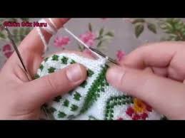 Gerdanlik Bes Sisle Patik Modelinin Bastan Sona Yan Tarafinin Yapilisi Youtube Crochet Slippers Knitting Fair Isle Knitting