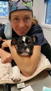 I love this show. I thoroughly enjoy watching Dr. Oakley taking care of her  patients. She is so loving, caring and gentle with those animals in her  care. Love you Dr. OAKLEY